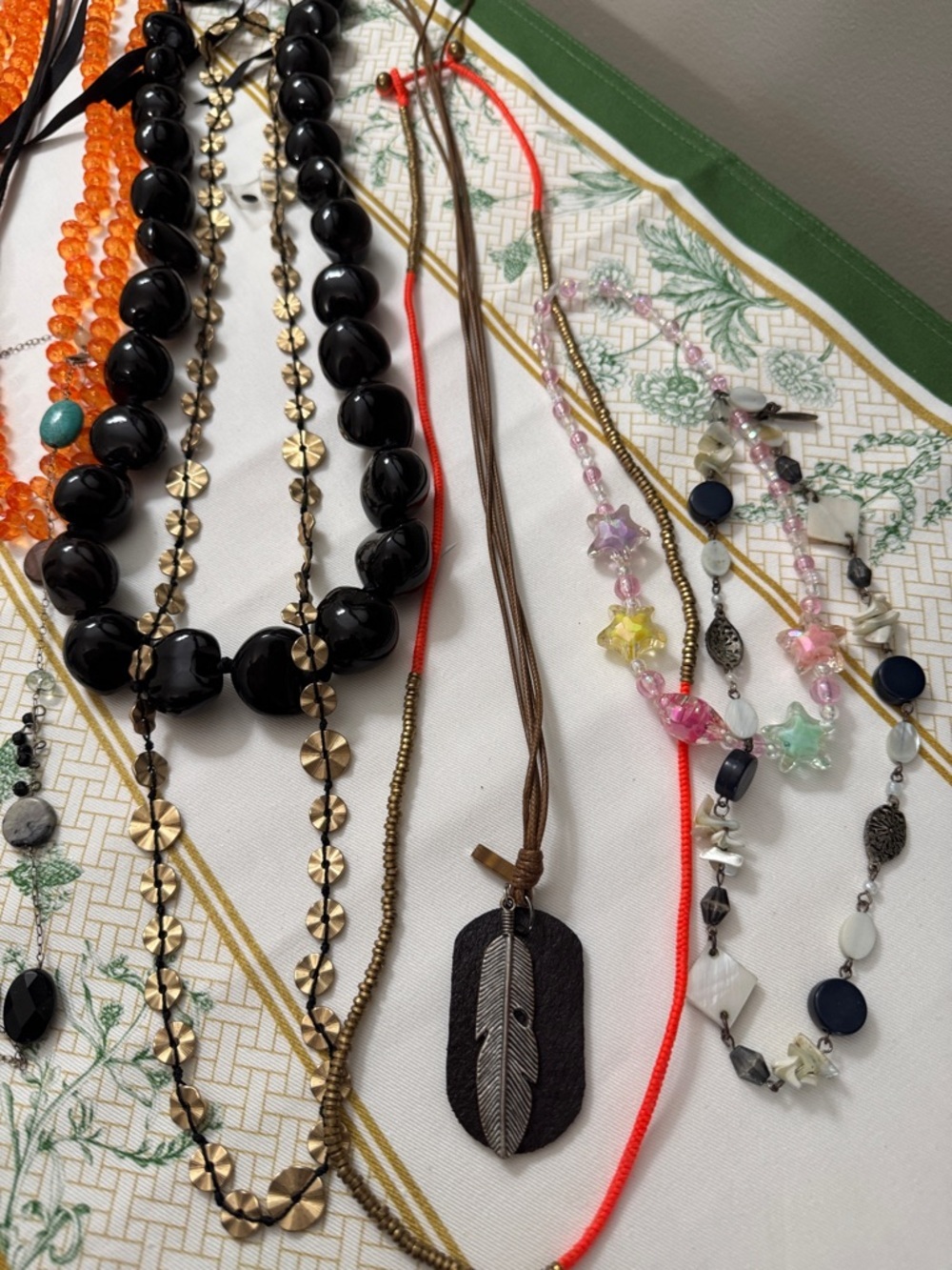 Women's Necklace Bundle Statement Necklaces - Unbranded 16 pieces - Picture 4 of 6